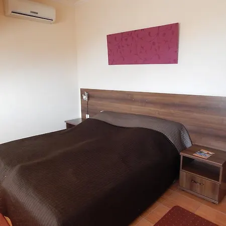 Holiday Wellness Apartman Apartment Hajduszoboszlo